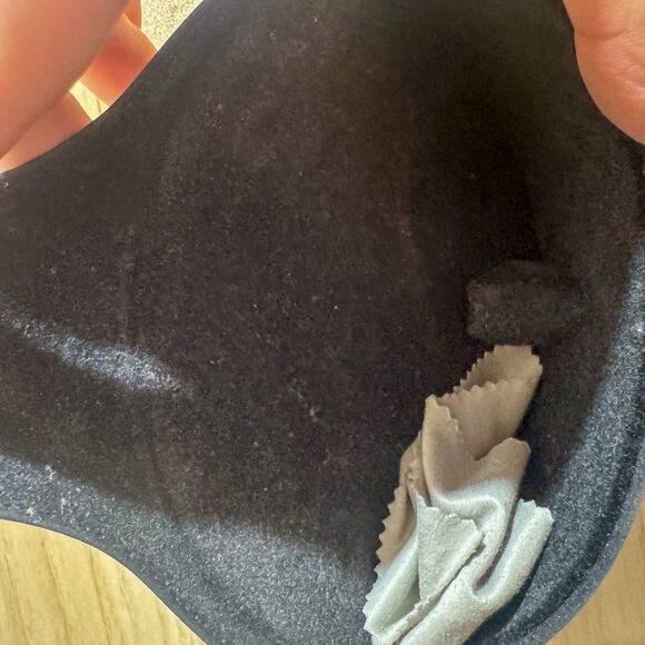 Ray-Ban Sunglasses Case Bundle - Picture 4 of 5